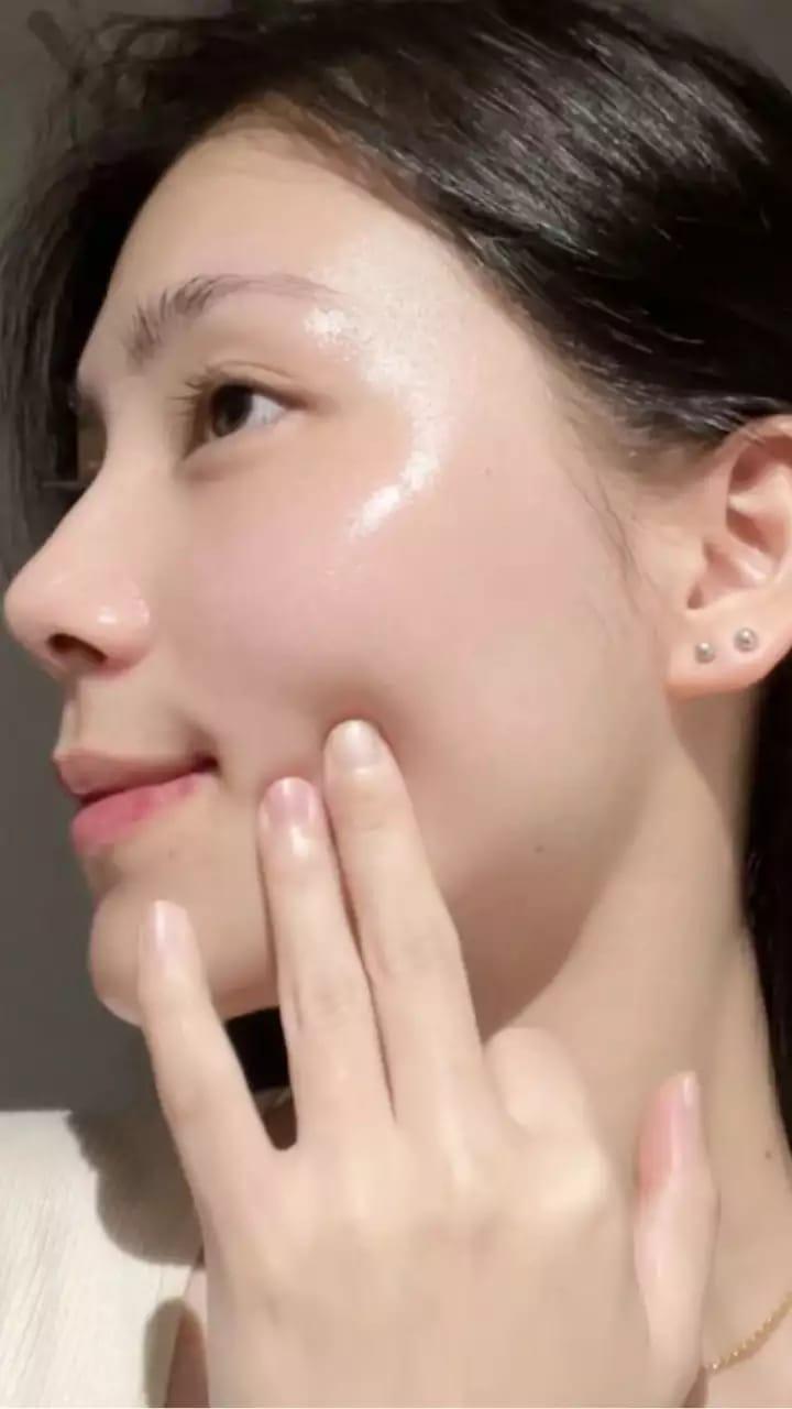 Korean Glass Skin Glow Serum 30ml Dropper Bottle .