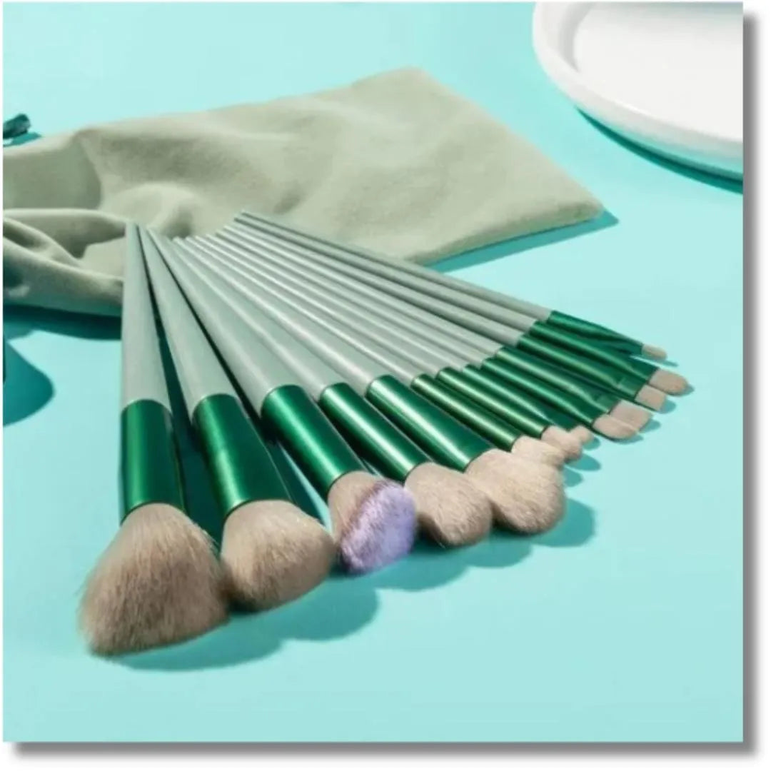 13 Pcs Synthetic Makeup Brushes Set  Reusable Soft Blending